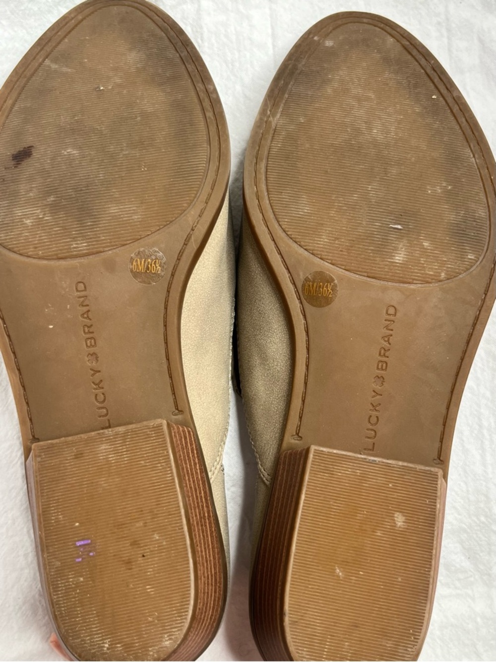 Lucky Brand Mizina Slip-On Shooties Taupe / Beige Block Heel Size 6 - Picture 12 of 13